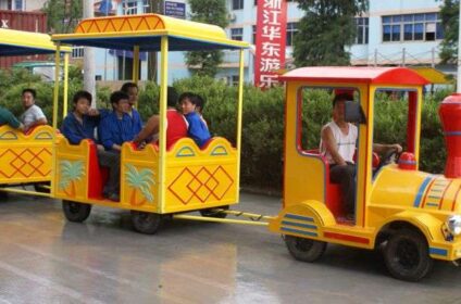 Huadong Entertainment